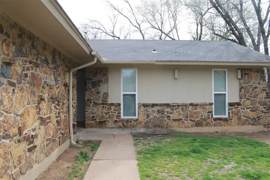 620 Lloyd Avenue, Midwest City, OK 73130 - Image #2