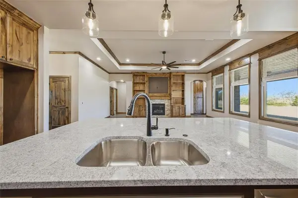 981 County Street 2984, Blanchard, OK 73010