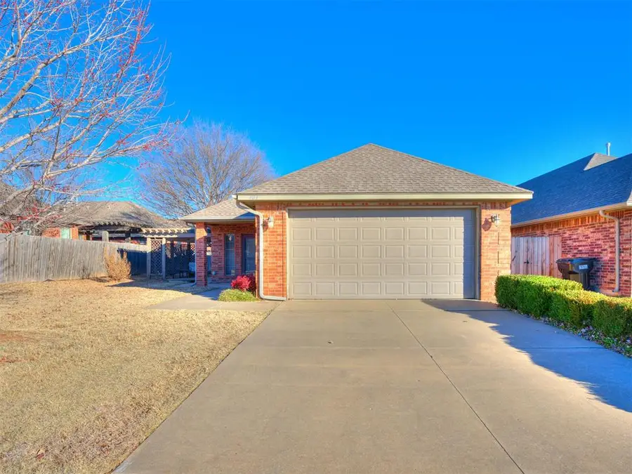 401 SE 10th Street, Moore, OK 73160 - Image #2