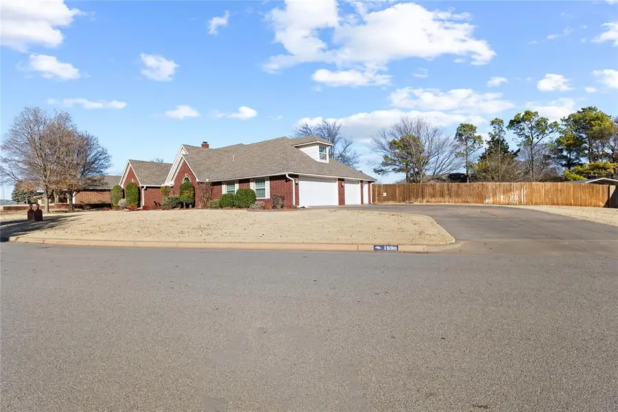 1900 Pamela Lane, Weatherford, OK 73096 - Image #2