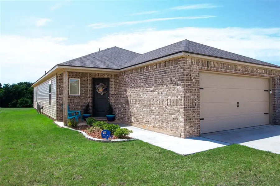 1201 N Stallion Drive, Guthrie, OK 73044 - Image #2