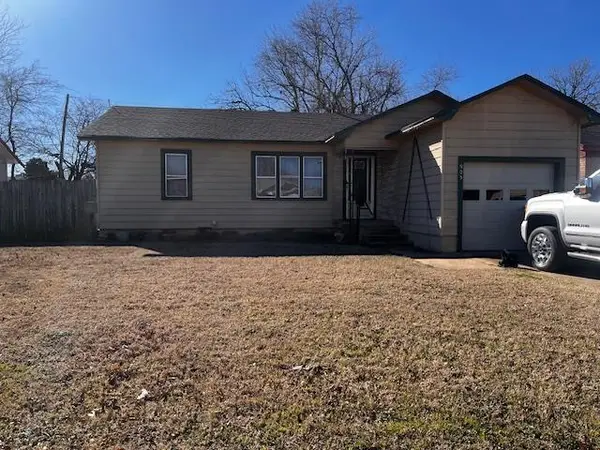 905 Cherokee Place, Lindsay, OK 73052