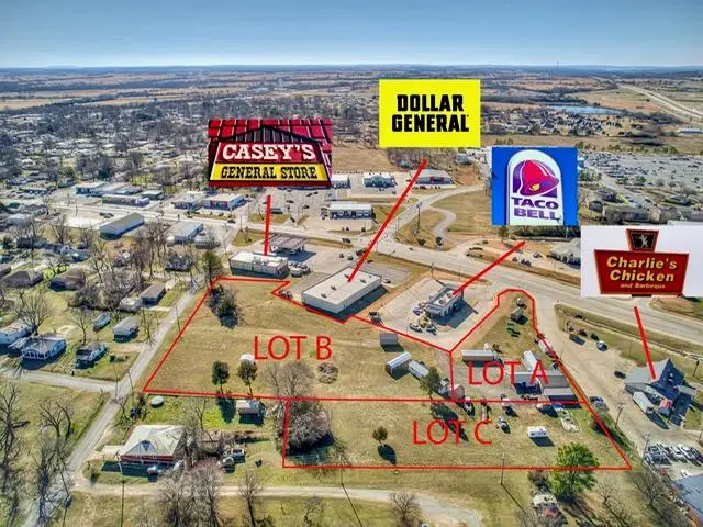 1107 W Gentry Avenue, Checotah, OK 74426 - #2