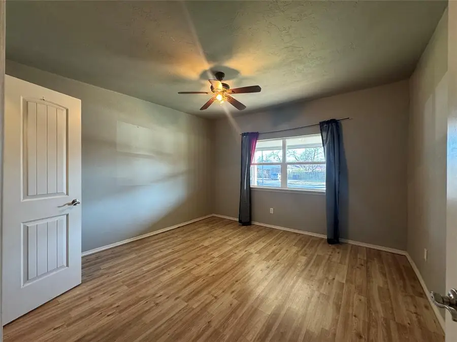 2929 NW 18th Street, Oklahoma City, OK 73107 - Image #2