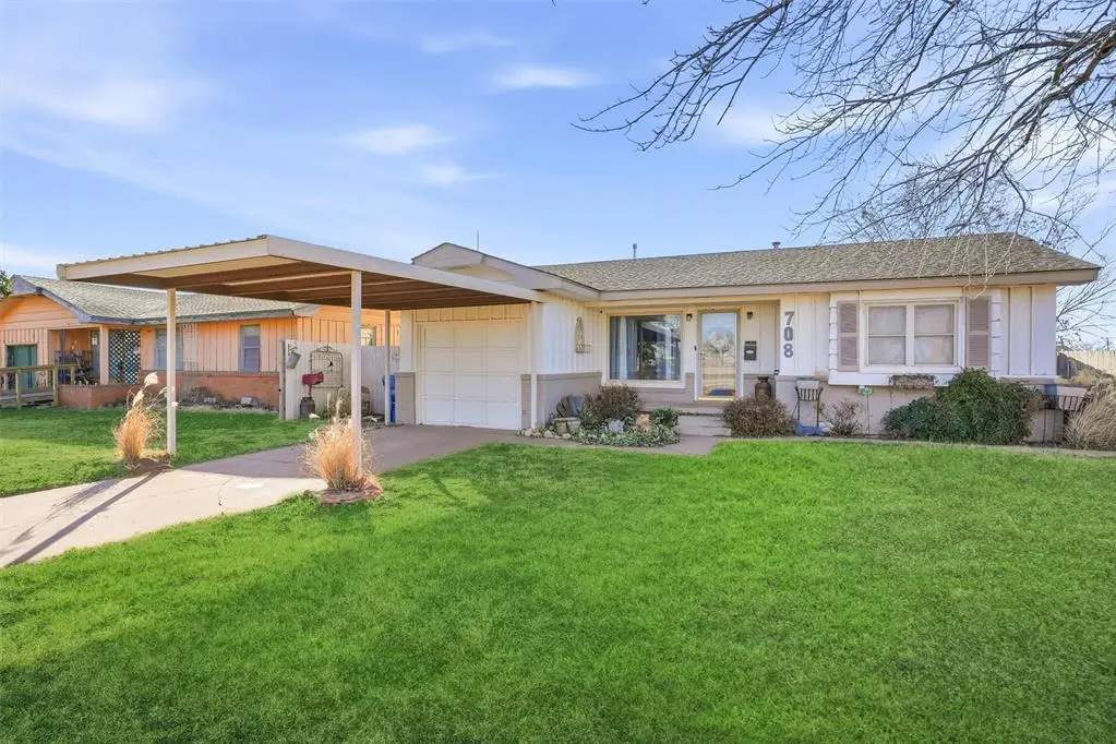 708 W 12th Street, Cordell, OK 73632 - Image #1