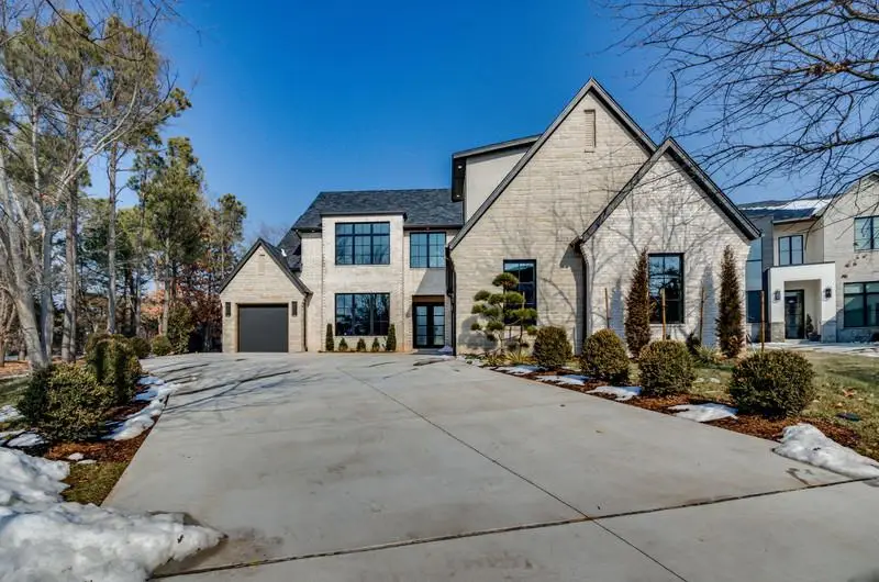 12224 NE Grand Cedar Manor, Oklahoma City, OK 73131 - Image #1