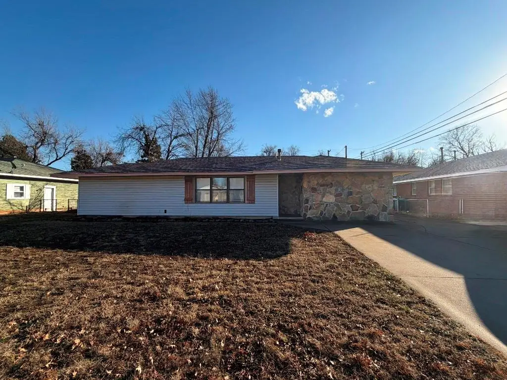 1329 W Thompson Avenue, Enid, OK 73703 - Image #1