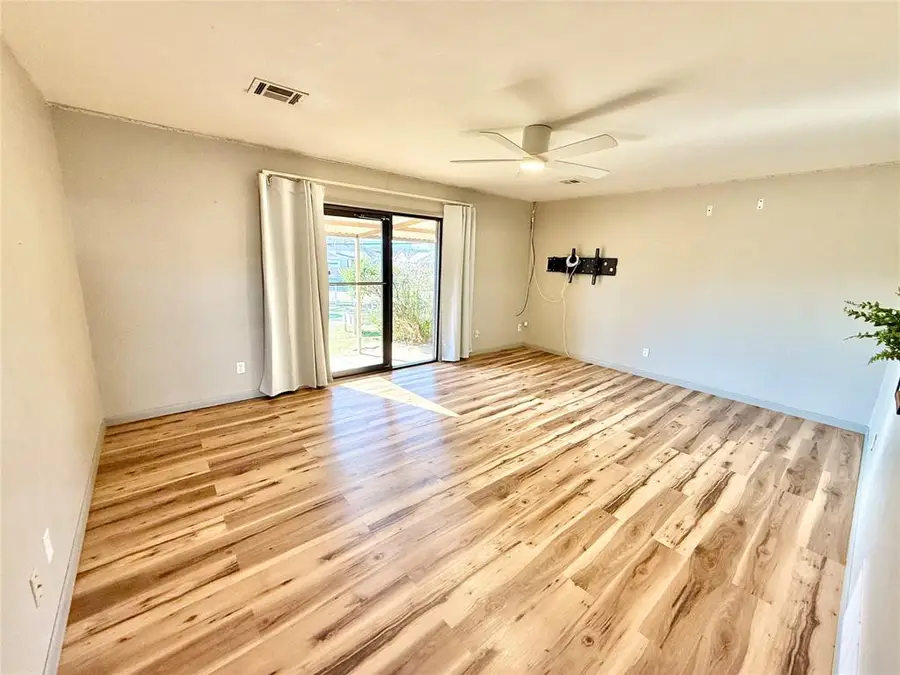 3001 N Peebly Drive, Midwest City, OK 73110 - Image #2