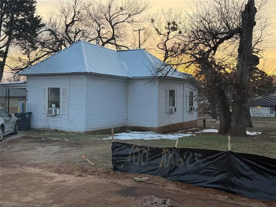 424 S Kickapoo Avenue, Shawnee, OK 74801 - Image #2