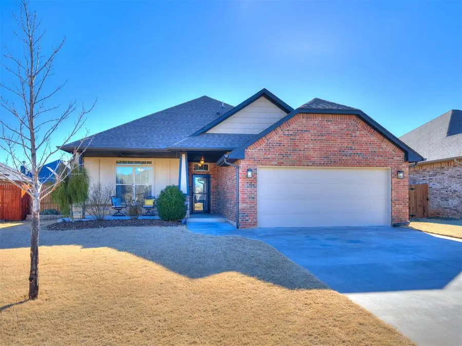 1736 W Trout Way, Mustang, OK 73064 - Image #2