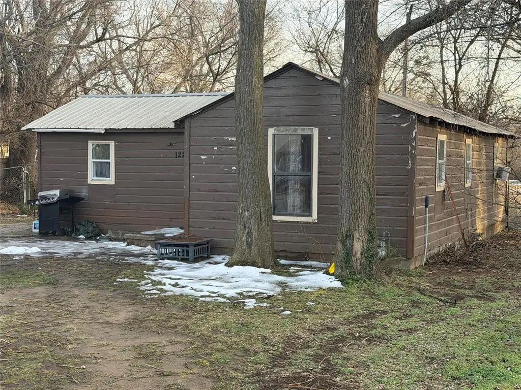 1223 E Wallace Street, Shawnee, OK 74801 - Image #1