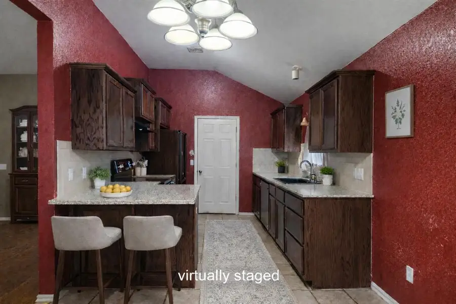 212 Cambridge Drive, Midwest City, OK 73110 - Image #2