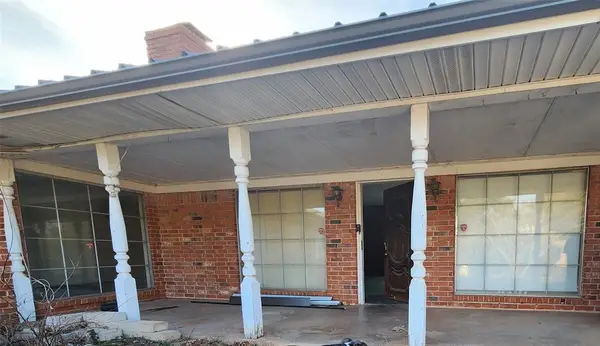 12717 S Couts Drive, Mustang, OK 73064