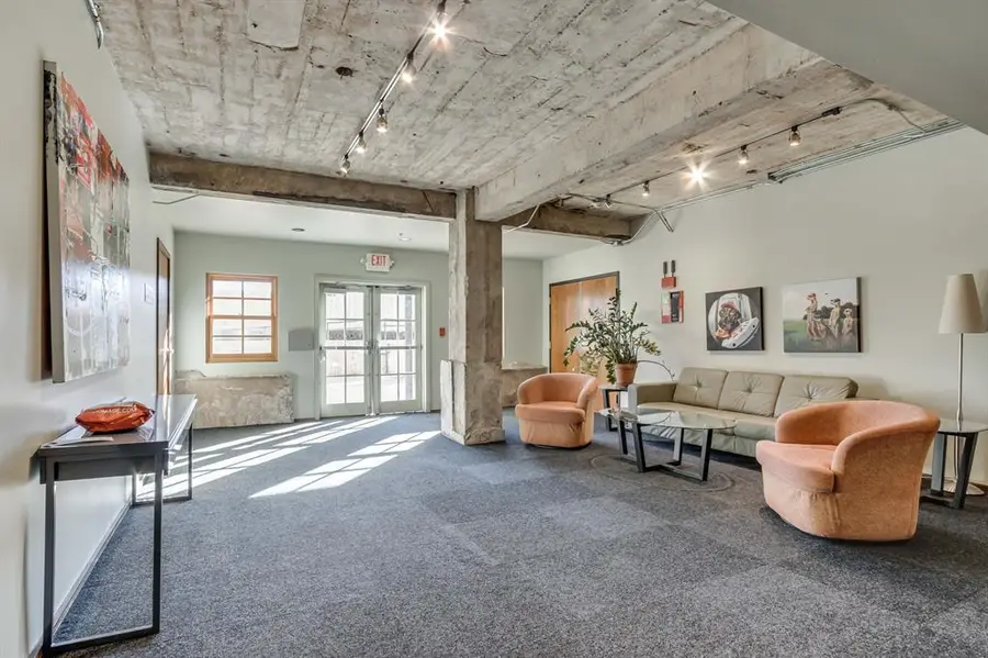 1209 N Harvey Avenue #102, Oklahoma City, OK 73103 - Image #2