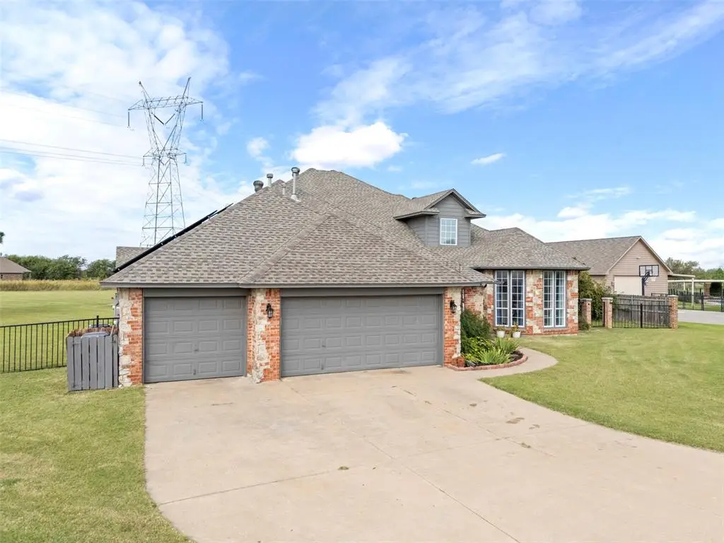 1045 Belmonte Place, Yukon, OK 73099 - Image #1