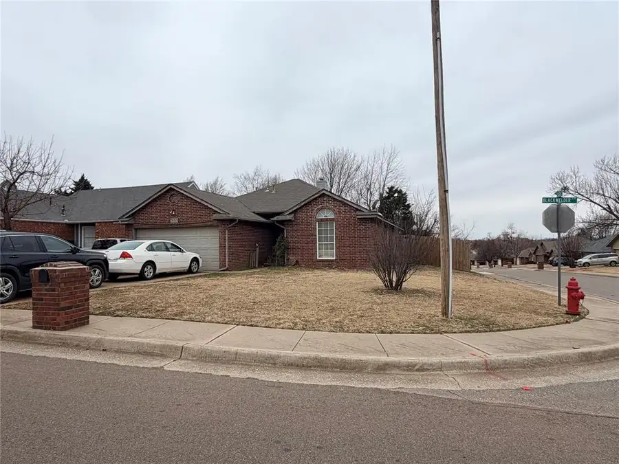 1005 N Blackwelder Avenue, Edmond, OK 73034 - #2