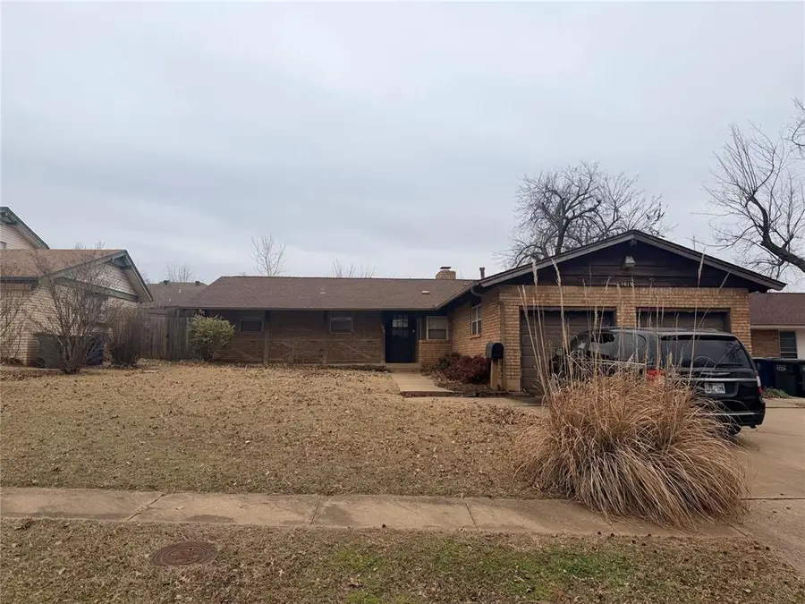 1010 Crown Drive, Edmond, OK 73034 - #3