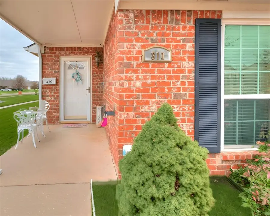 310 Glen Drive, Yukon, OK 73099 - #2