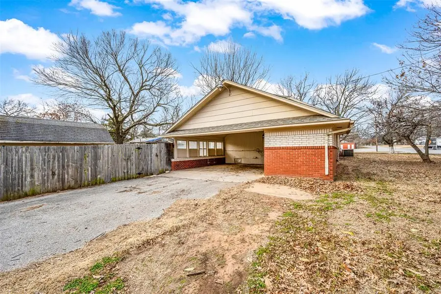 402 S Broadway Street, Marlow, OK 73055 - #3