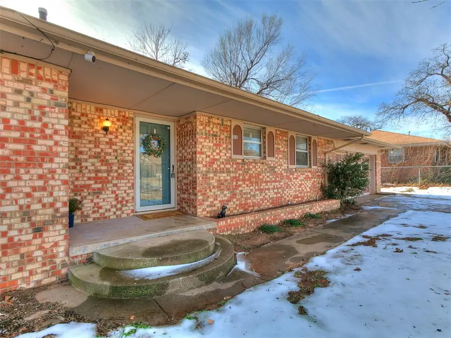 10116 Oak Park Drive, Midwest City, OK 73130 - Image #2