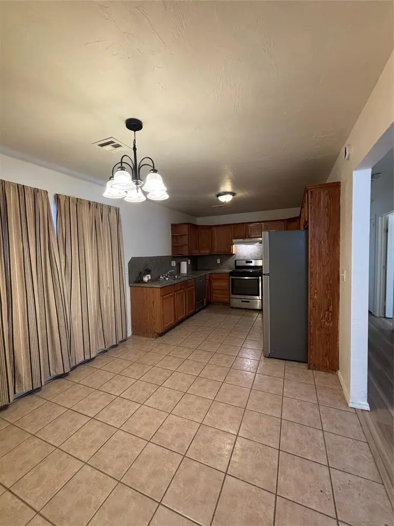 204 NW 91st Street, Oklahoma City, OK 73114 - Image #1