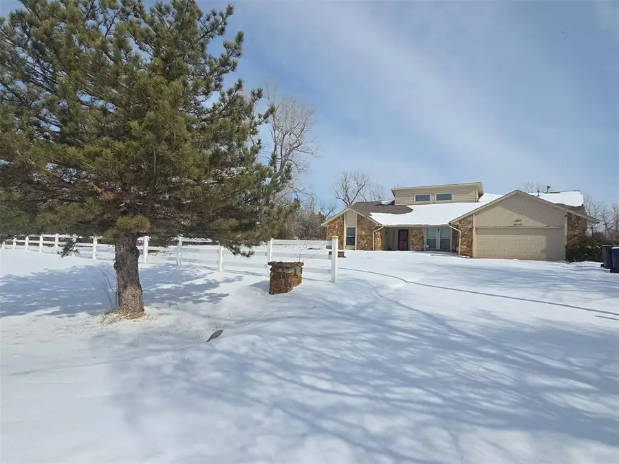 5840 Stewart Drive, Mustang, OK 73064 - Image #2