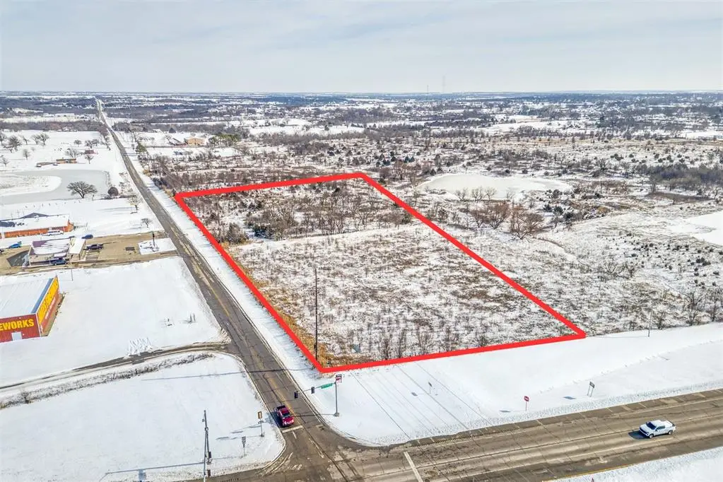 14th St & E Hubbard Rd, Ponca City, OK 74604 - Image #1