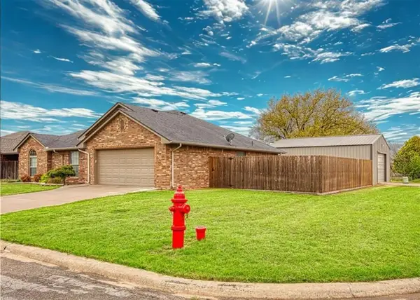 2101 Morris Lane, Sayre, OK 73662