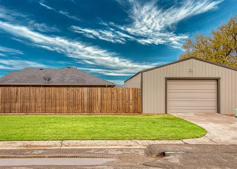 2101 Morris Lane, Sayre, OK 73662 - #3