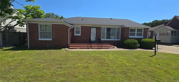 1120 Fenwick Place, Nichols Hills, OK 73116