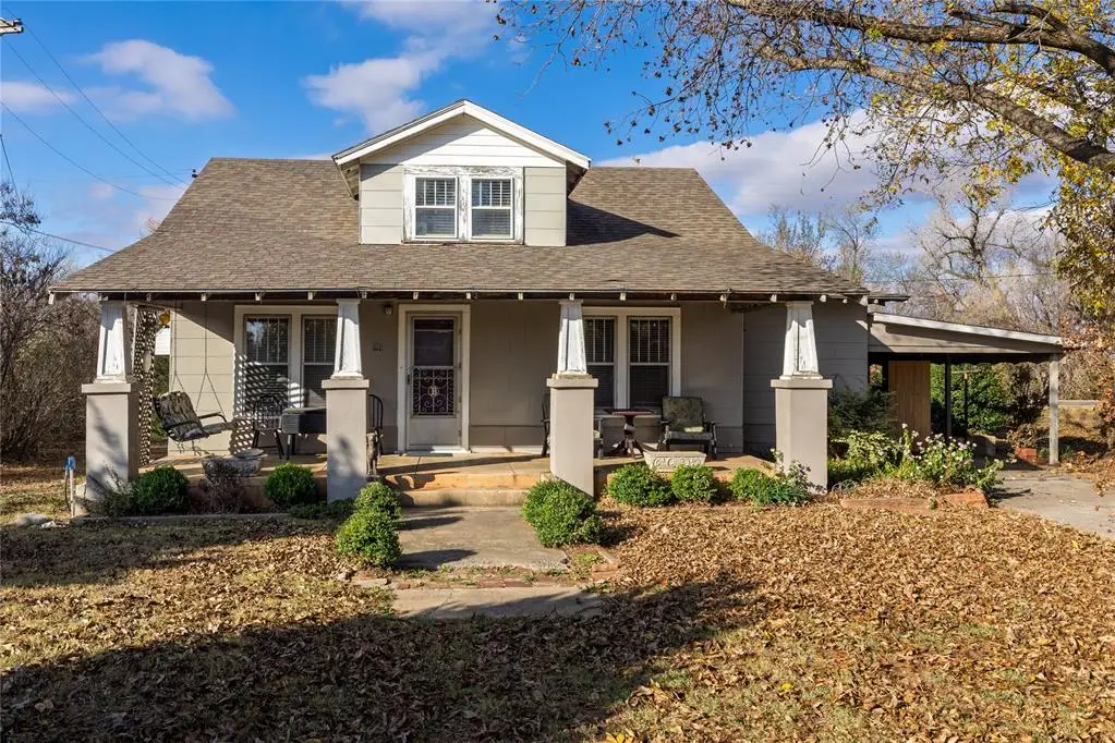 301 E Mckinley Avenue, Apache, OK 73006 - #1