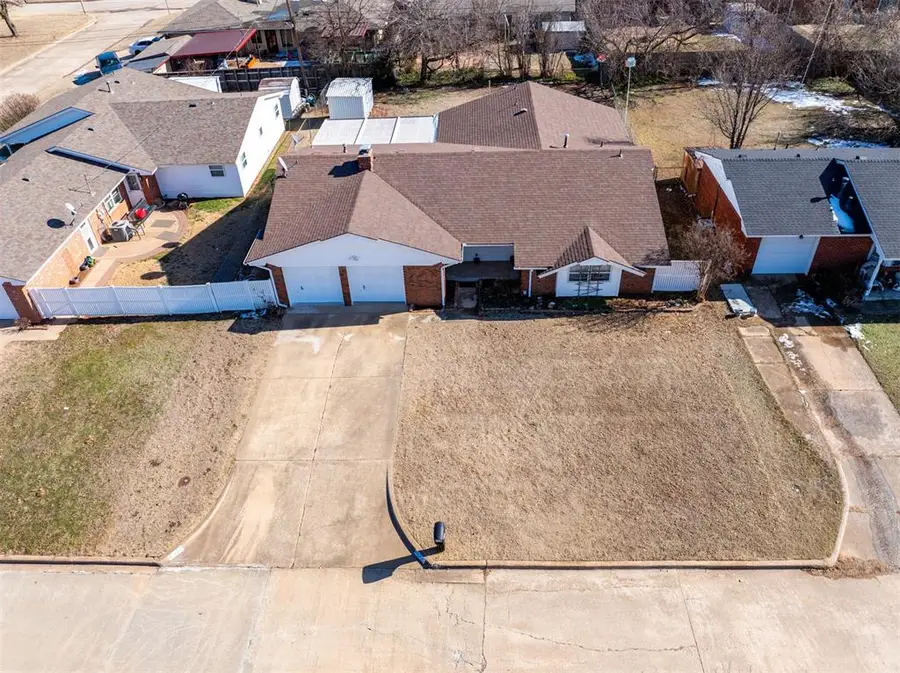 4207 N Chapman Avenue, Shawnee, OK 74804 - #3