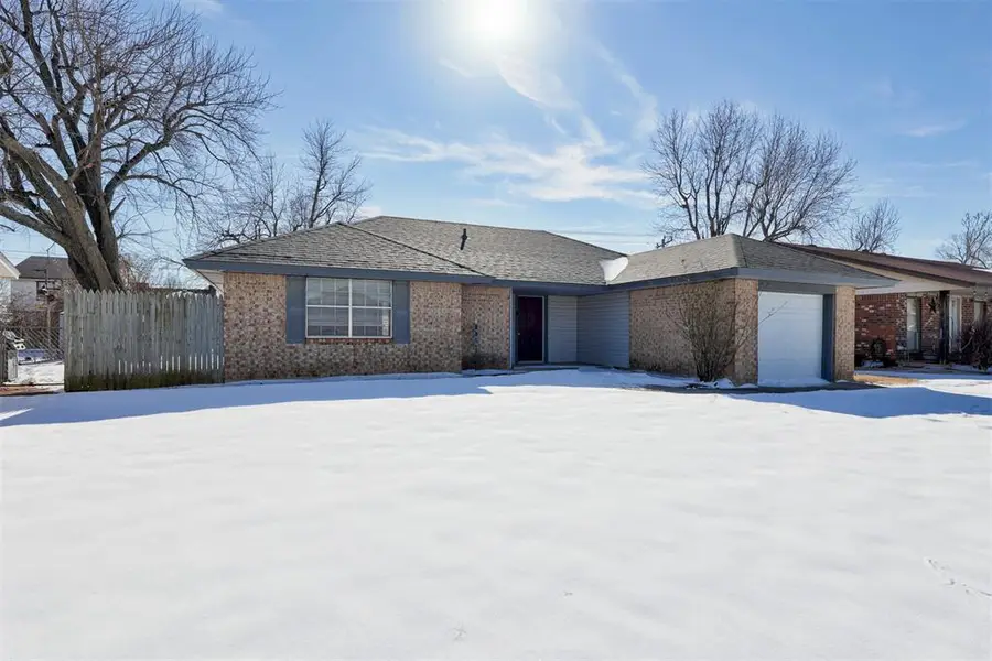 612 W Linden Drive, Mustang, OK 73064 - Image #3