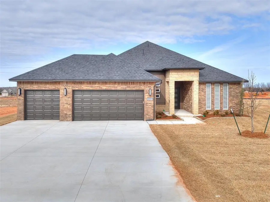 257 Sage Brush Way, Edmond, OK 73025 - Image #3