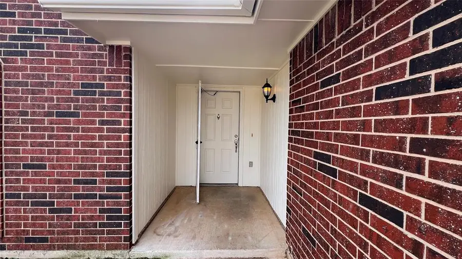 128 Tecumseh Meadows Drive, Norman, OK 73069 - Image #2