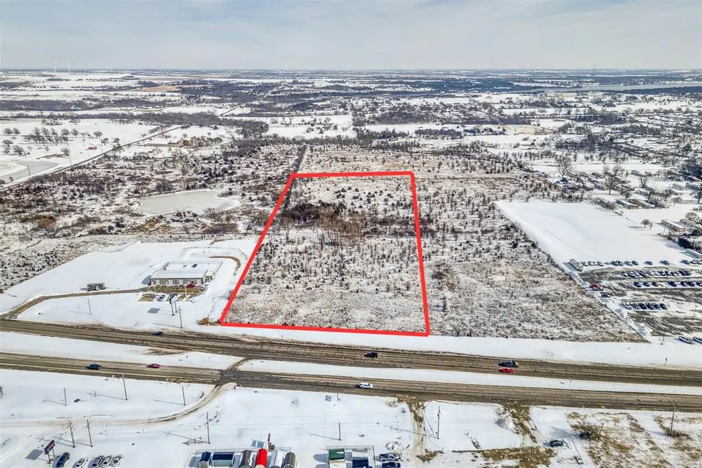 14th St & E Hubbard Rd, Ponca City, OK 74604 - Image #1