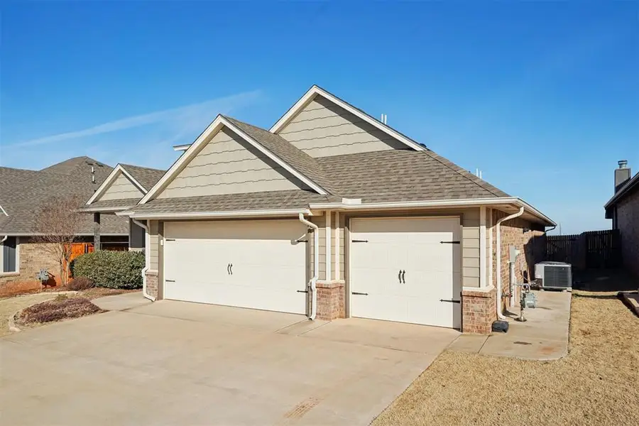 8201 NW 161st Terrace, Edmond, OK 73013 - Image #2