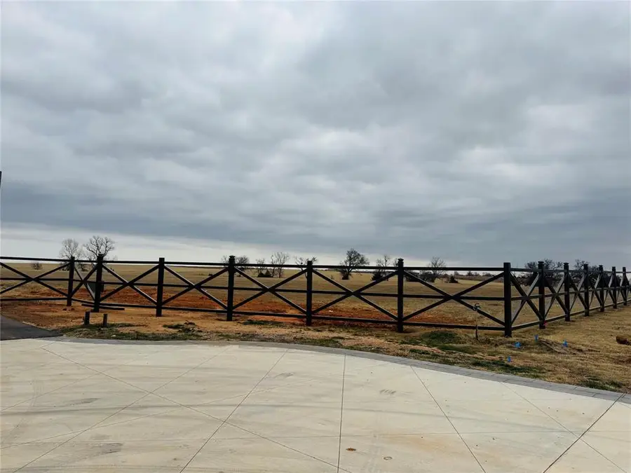 2434 Friend Circle, Chickasha, OK 73018 - Image #2