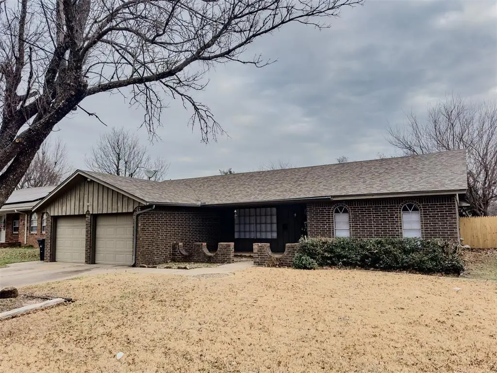 2116 Fox Avenue, Moore, OK 73160 - Image #1