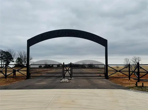 2434 Christian Circle, Chickasha, OK 73018