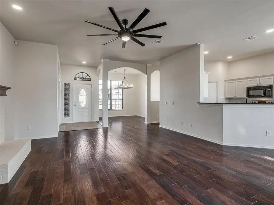 2304 SE 5th Street, Moore, OK 73160 - Image #2