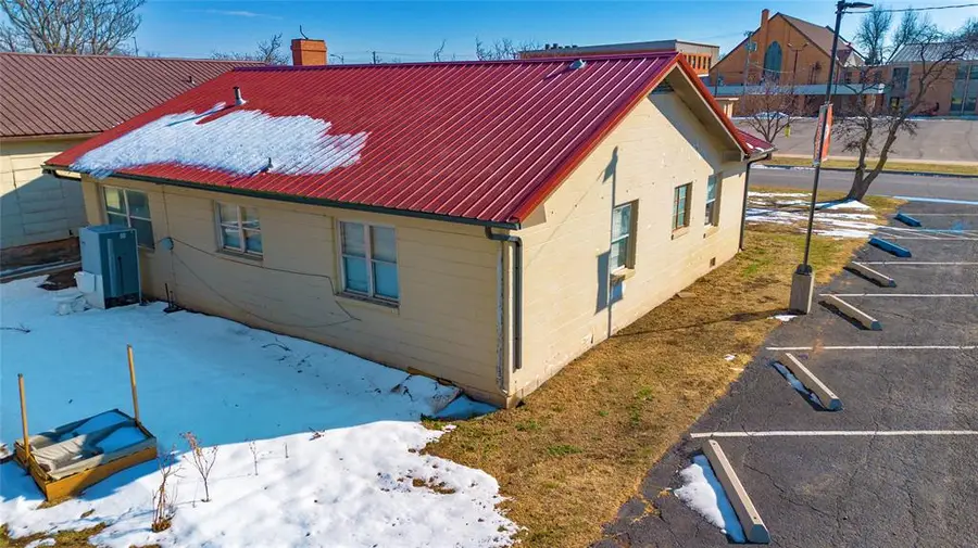 420 W Colorado Avenue, Chickasha, OK 73018 - Image #3