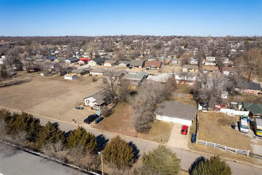 3221 NE Park Place, Oklahoma City, OK 73117 - #2