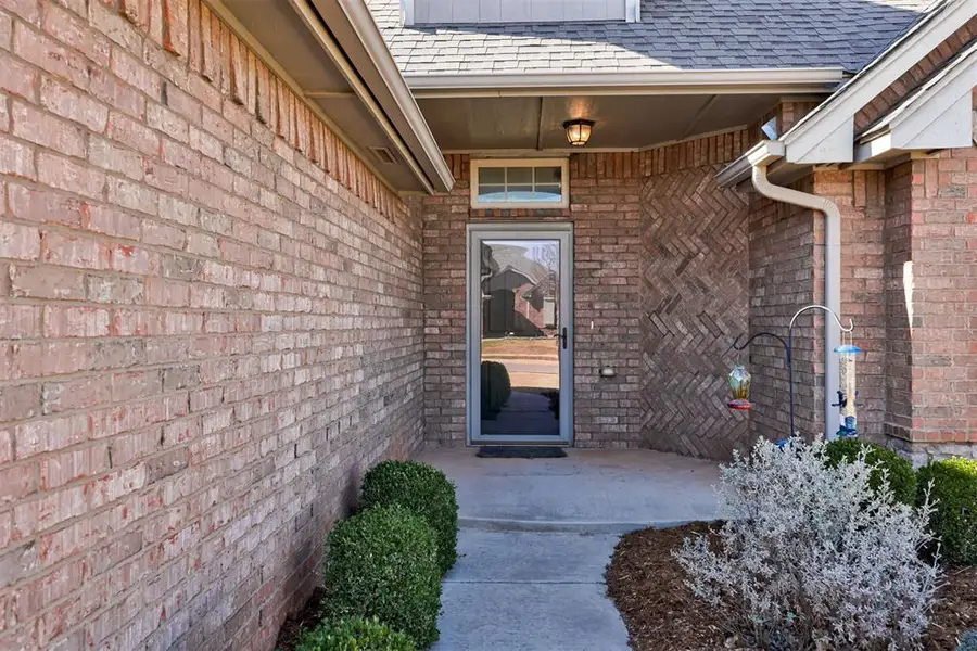 5009 Champlain Place, Edmond, OK 73025 - #3