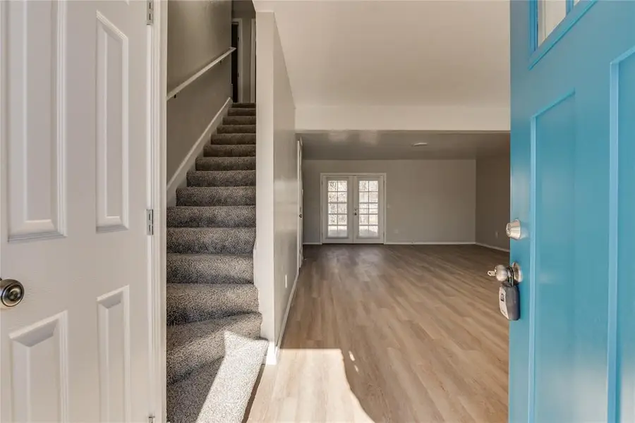 809 Holly Hill Road, Edmond, OK 73003 - Image #2