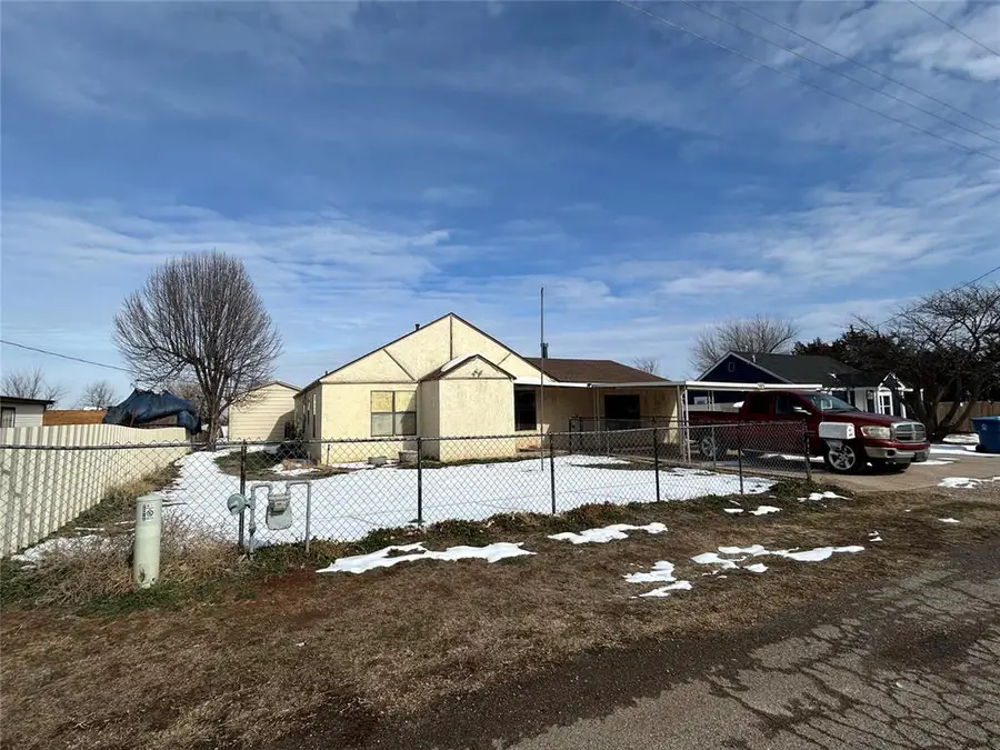 503 W Elm Street, Tuttle, OK 73089 - #2