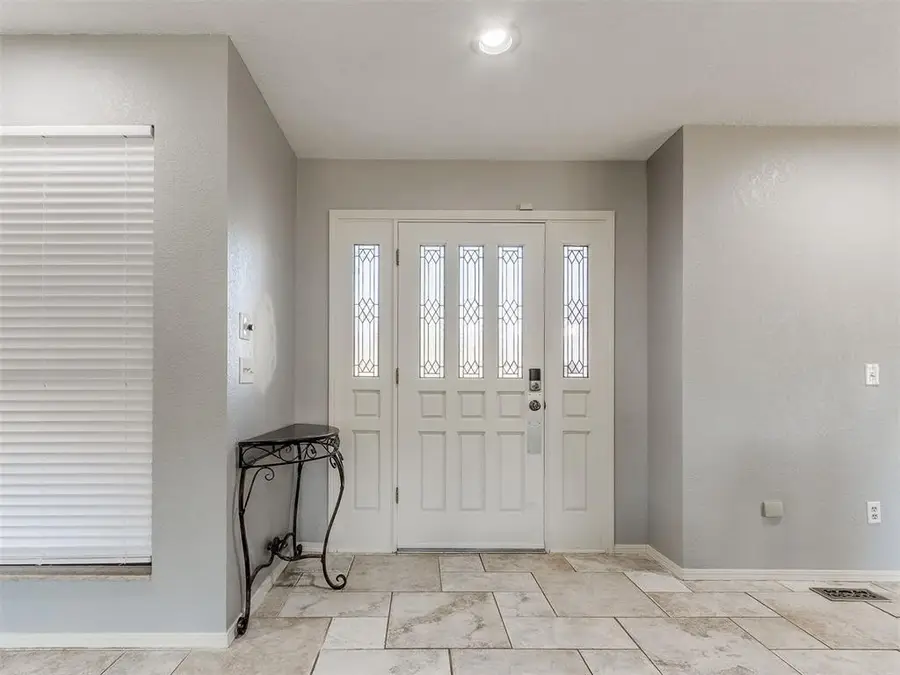 6204 Winfield Drive, Oklahoma City, OK 73162 - #2