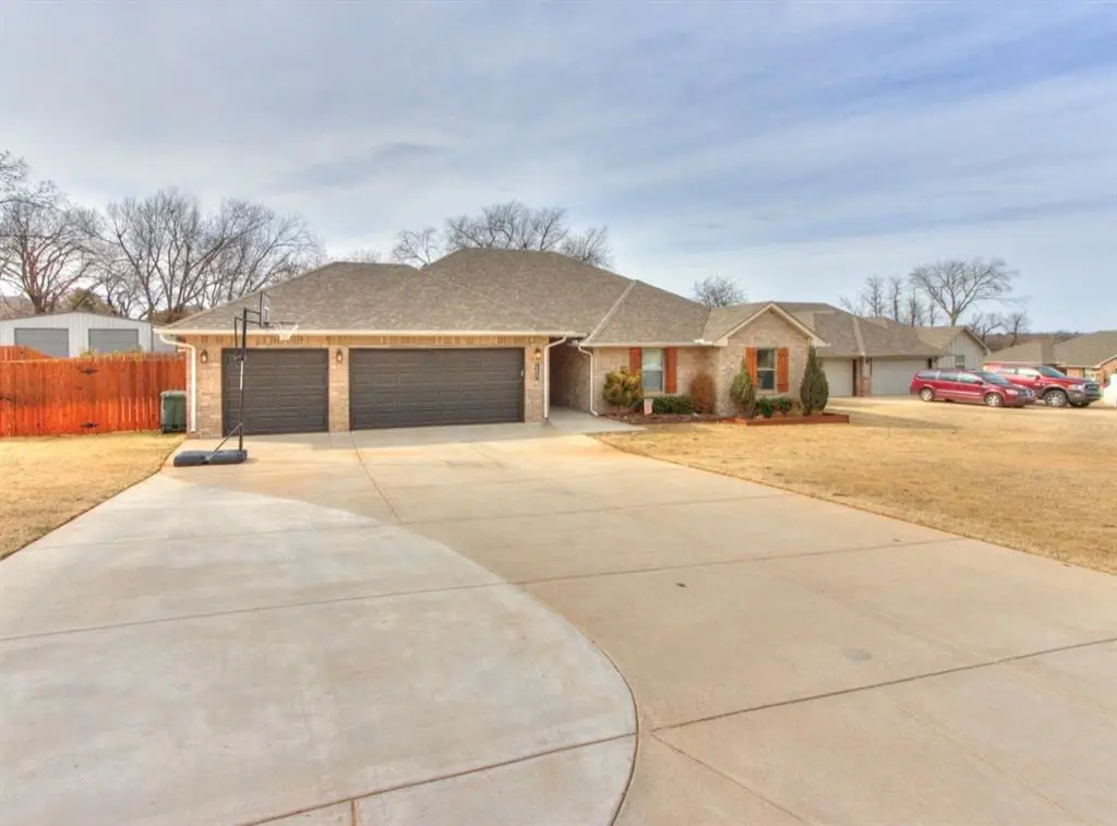 9571 Pastoral Drive, Guthrie, OK 73044 - #1