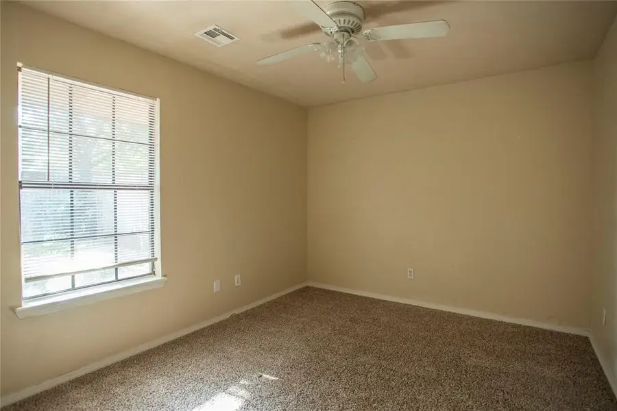 400 S Greengate Drive, Yukon, OK 73099 - #2