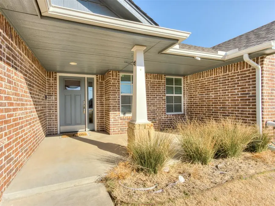 1910 Glenbrook Drive, Shawnee, OK 74804 - Image #2